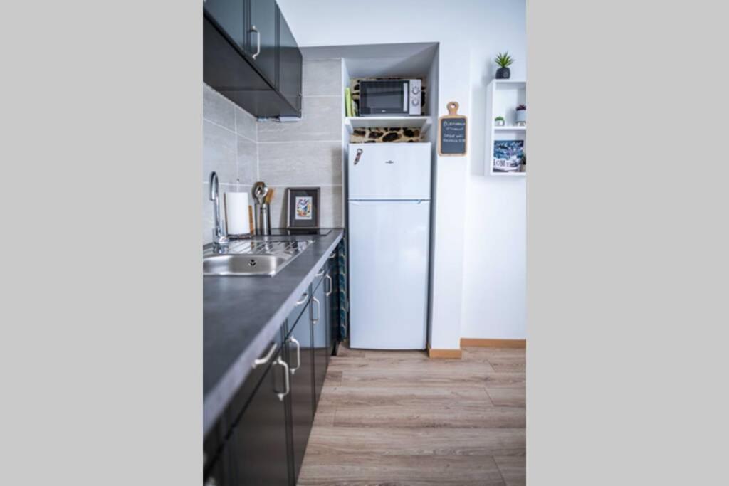 Cudjoe Apartman Dinan Kültér fotó